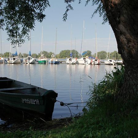 فندق Pensjonat Nad Jeziorem Myślibórz المظهر الخارجي الصورة